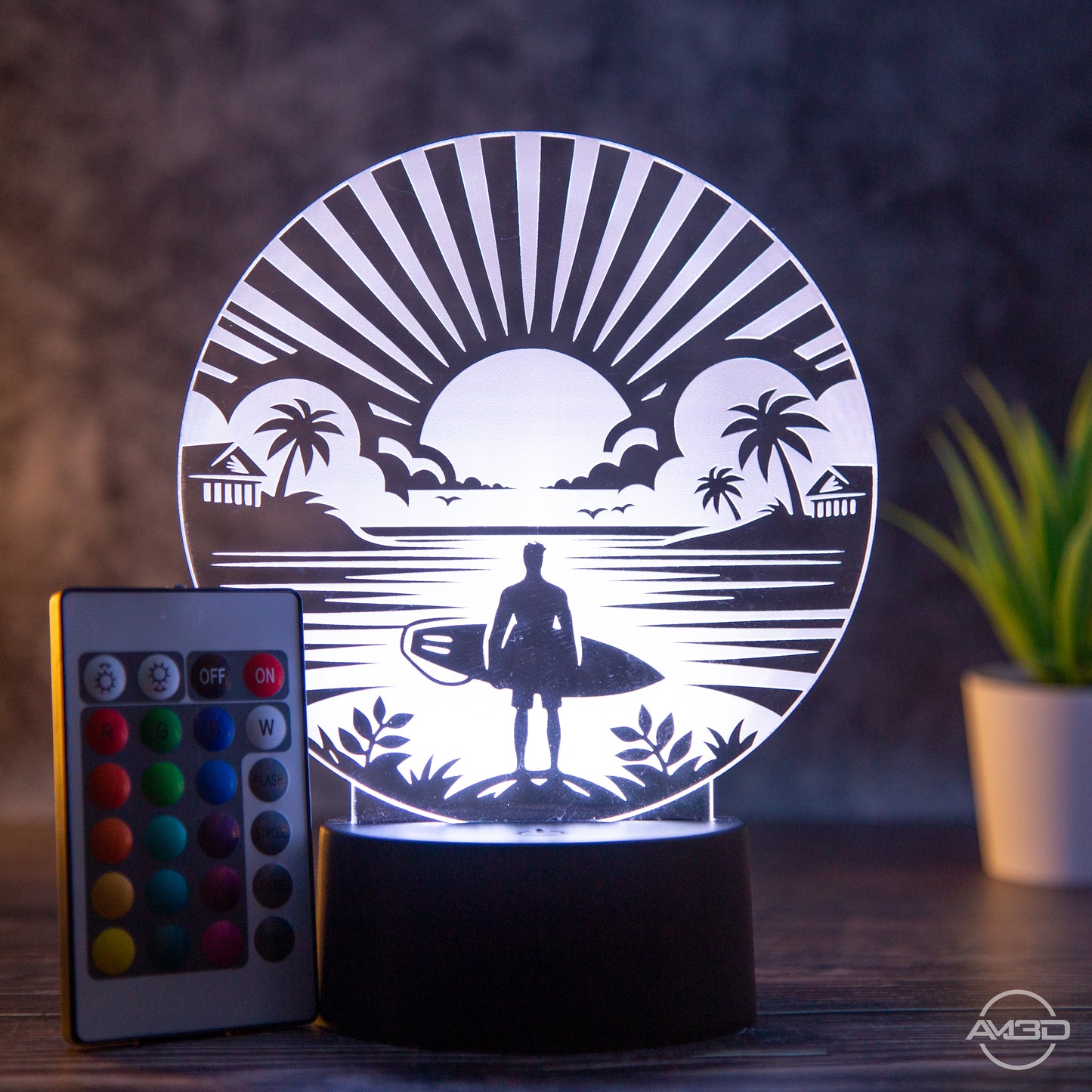 LED Tischlampe aus Acryl mit Surfer am Strand – Das perfekte Geschenk für Surfer!