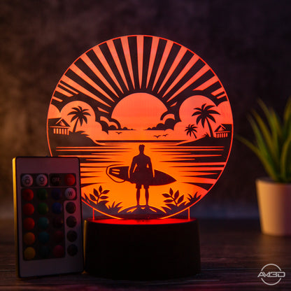 LED Tischlampe aus Acryl mit Surfer am Strand – Das perfekte Geschenk für Surfer!