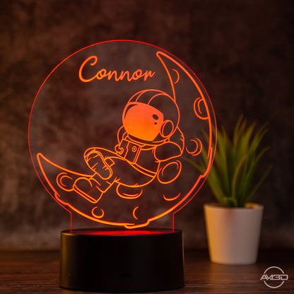 personalisiertes Nachtlicht fürs Kinderzimmer "Astronaut" / Tischlampe LED Acryl