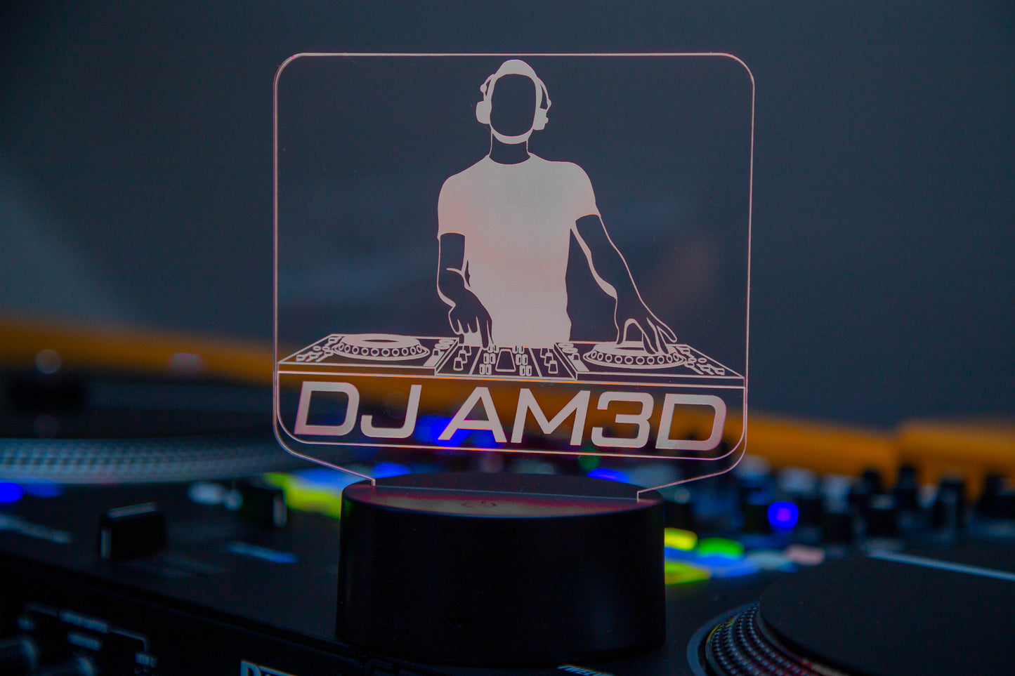 Tischlampe für DJs mit DJ Name LED Nachtlicht aus Acryl